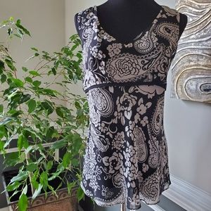 Ann Taylor Black and White Floral Top